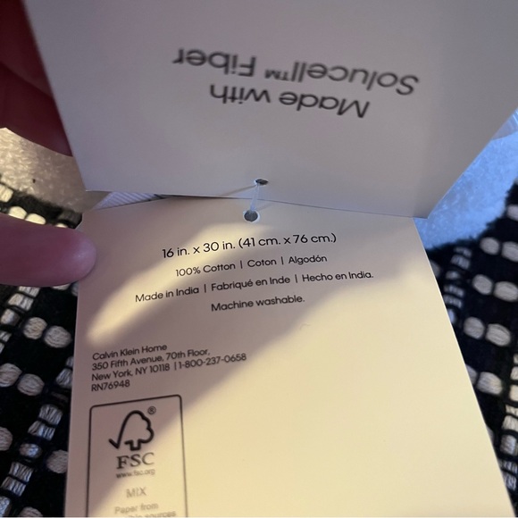 NWT Calvin Klein 2pc White Hand Towel Set - Solucell Zero Twist Cotton luxurious - Picture 7 of 7